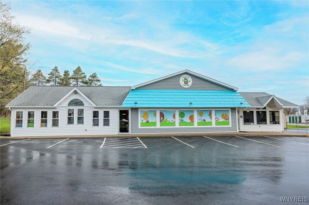 Photo of 1415 Broadway, Darien, NY 14040 (MLS # B1601780)