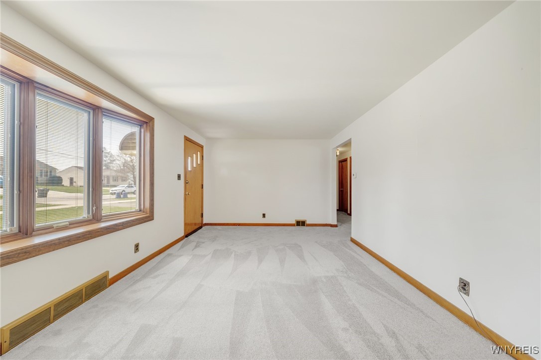 188 Burmon Drive, Orchard Park, New York image 5