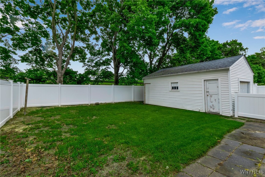 7514 Stephenson Avenue, Niagara Falls, New York image 4