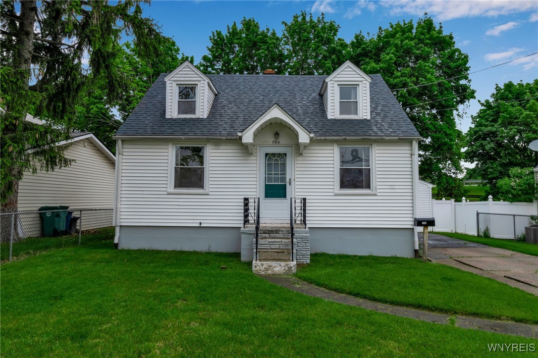 7514 Stephenson Avenue, Niagara Falls, New York image 1