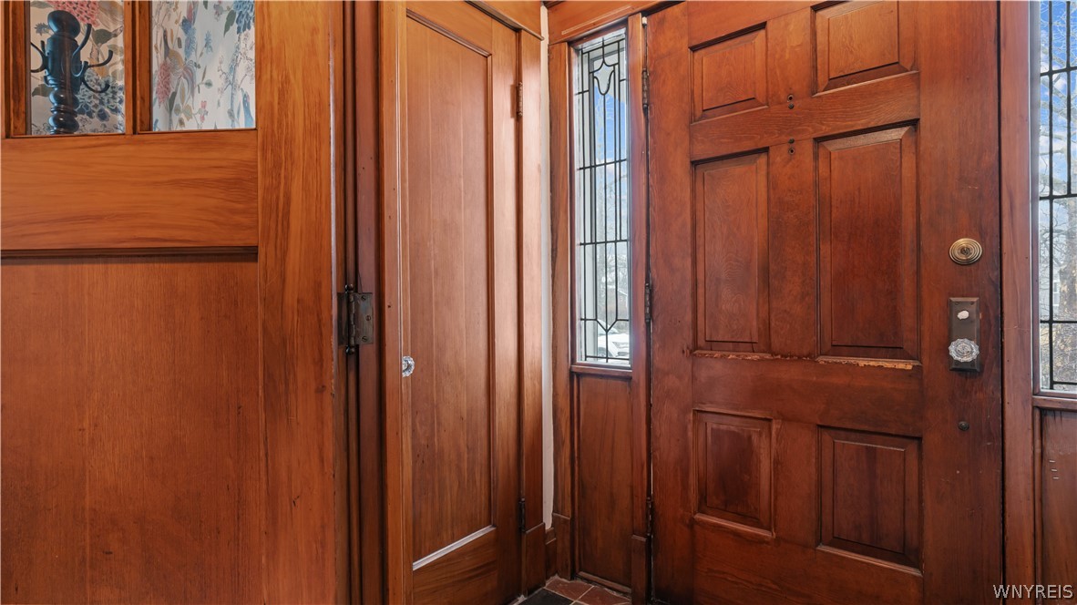 243 Capen Boulevard