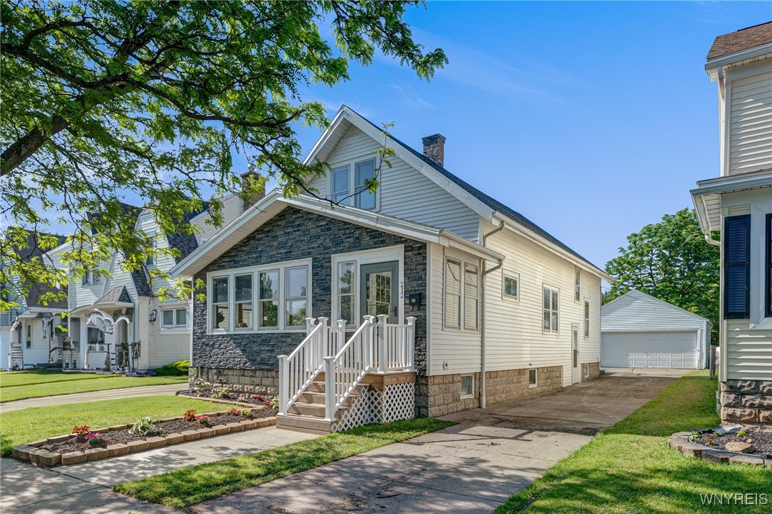 212 Mckinley Avenue, Tonawanda, New York image 1