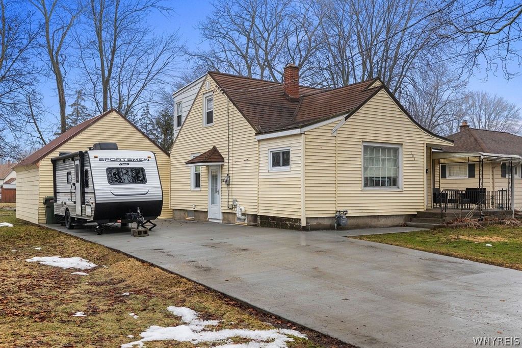 Photo of 404 E Stenzil Street, North Tonawanda, NY 14120 (MLS # B1665460)