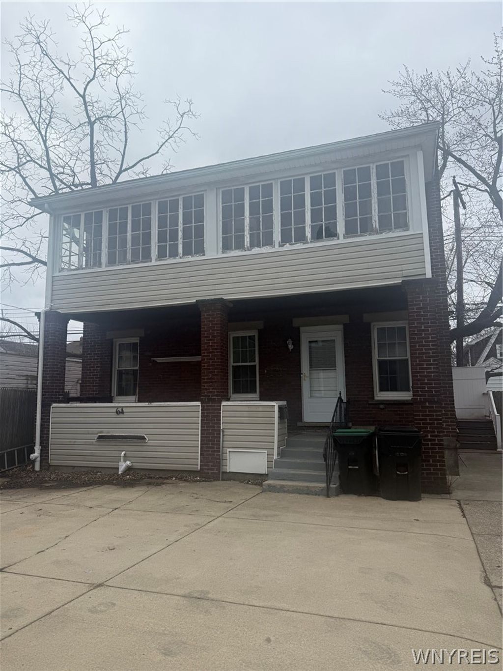 Photo of 60 W Hazeltine Avenue, Tonawanda, NY 14217 (MLS # B1666813)