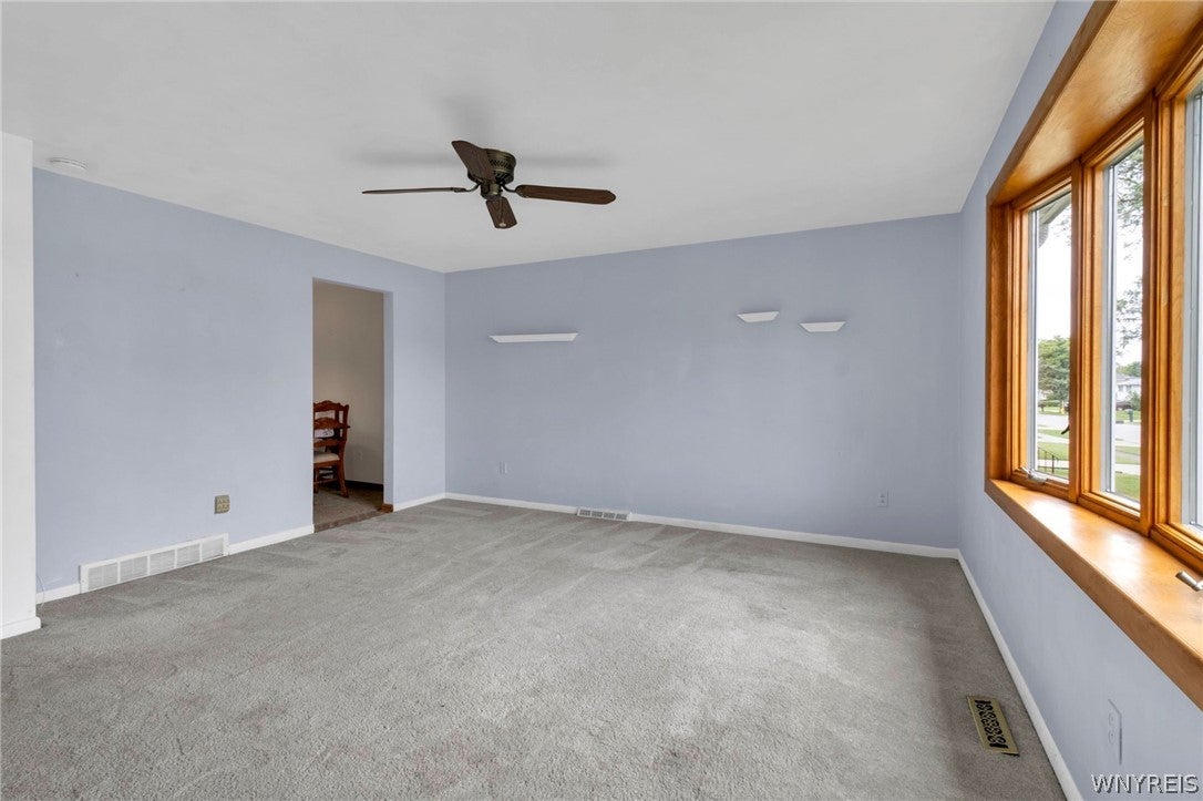 35 Autumnwood Drive