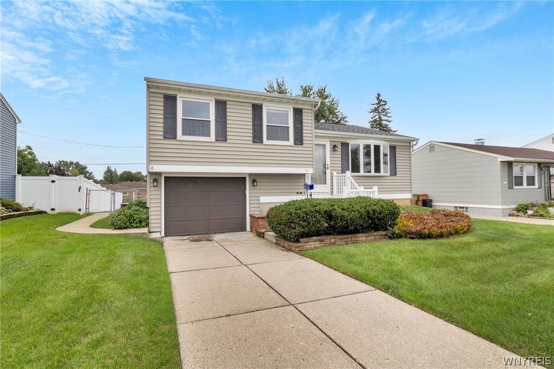 35 Autumnwood Drive