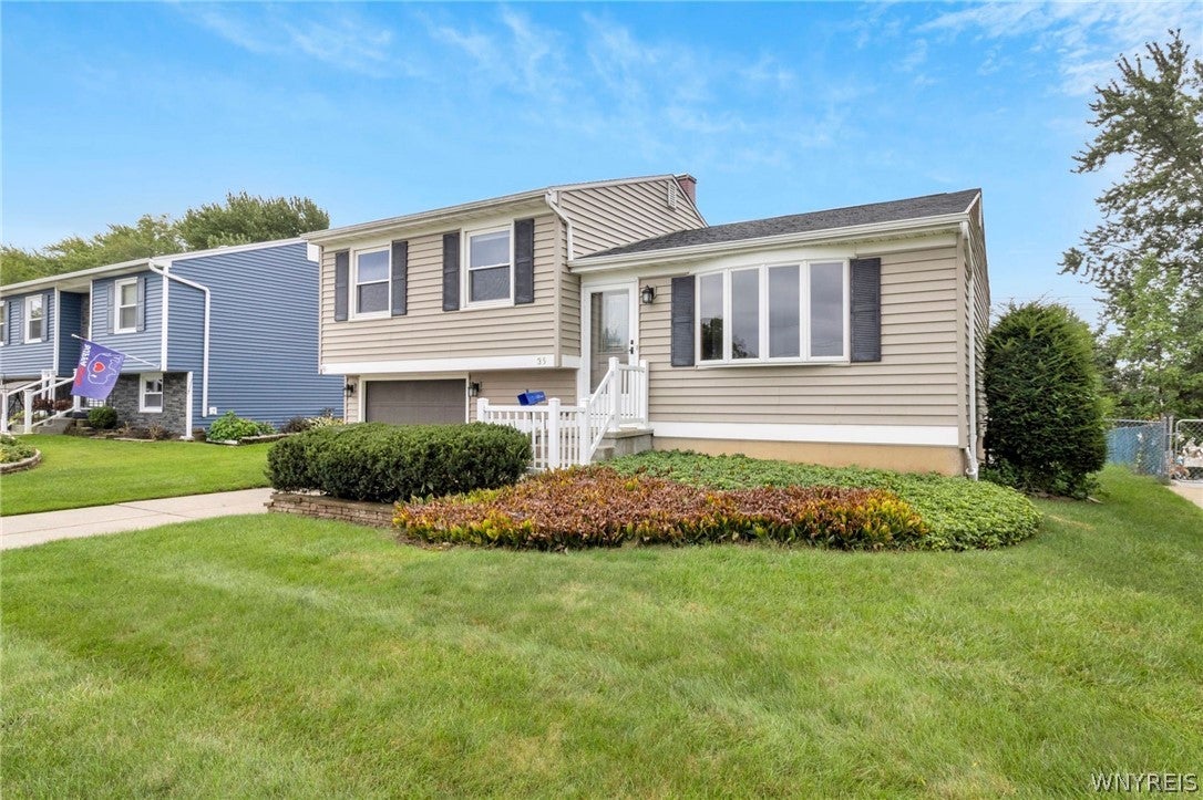 35 Autumnwood Drive