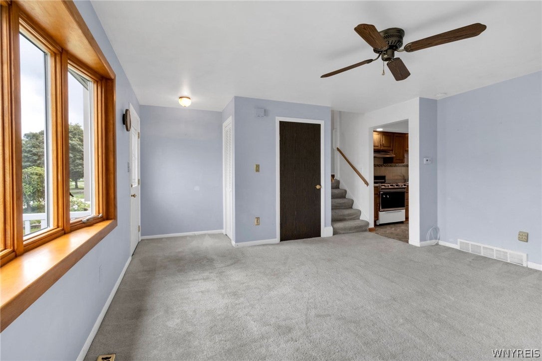 35 Autumnwood Drive
