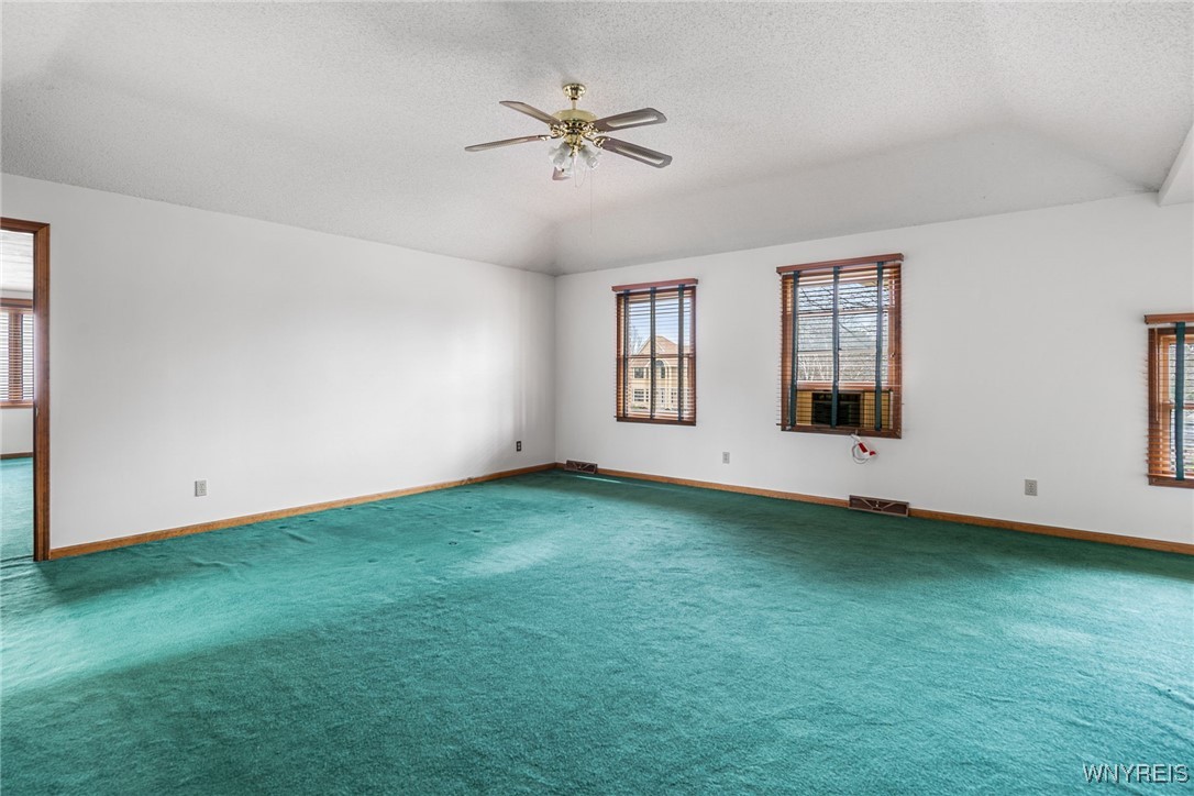 5790 Kippen Drive, Clarence, New York image 39