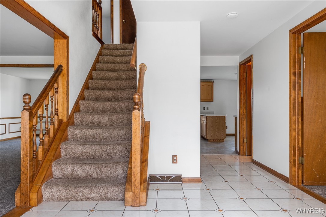 5790 Kippen Drive, Clarence, New York image 5