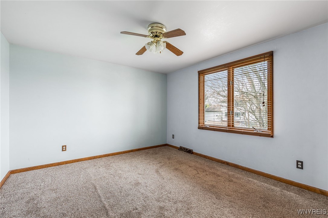 5790 Kippen Drive, Clarence, New York image 33