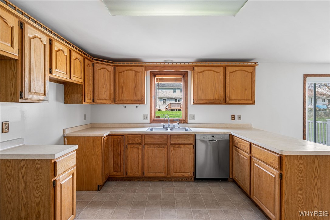 5790 Kippen Drive, Clarence, New York image 18