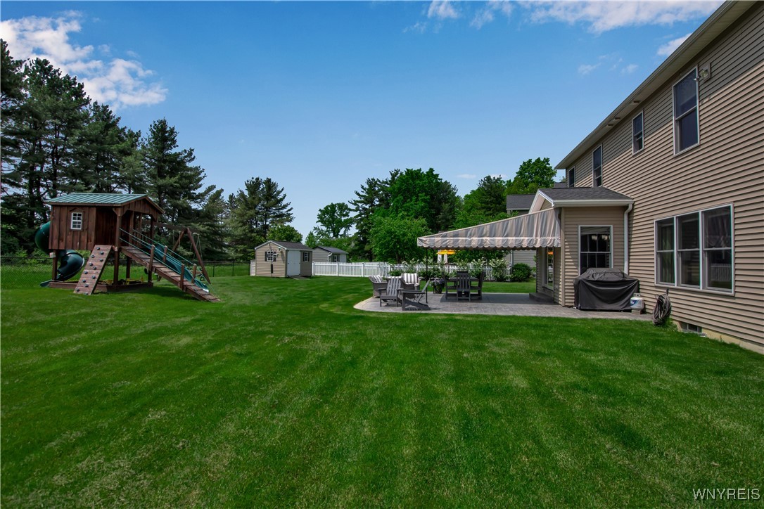 3 Golden Oak Lane, Orchard Park, New York image 9