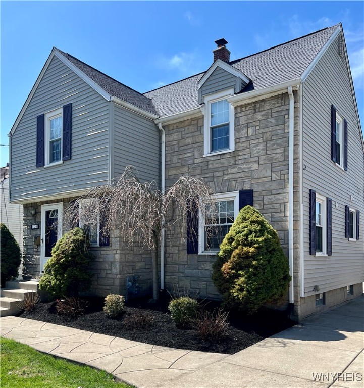 121 Los Robles Street, Amherst, New York image 2
