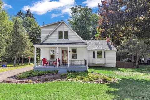 Homes For Sale - 1790 Davis Road<br/> Aurora, NY 14170