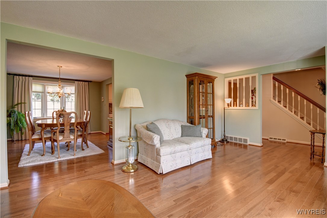 35 Schimwood Court, Amherst, New York image 8