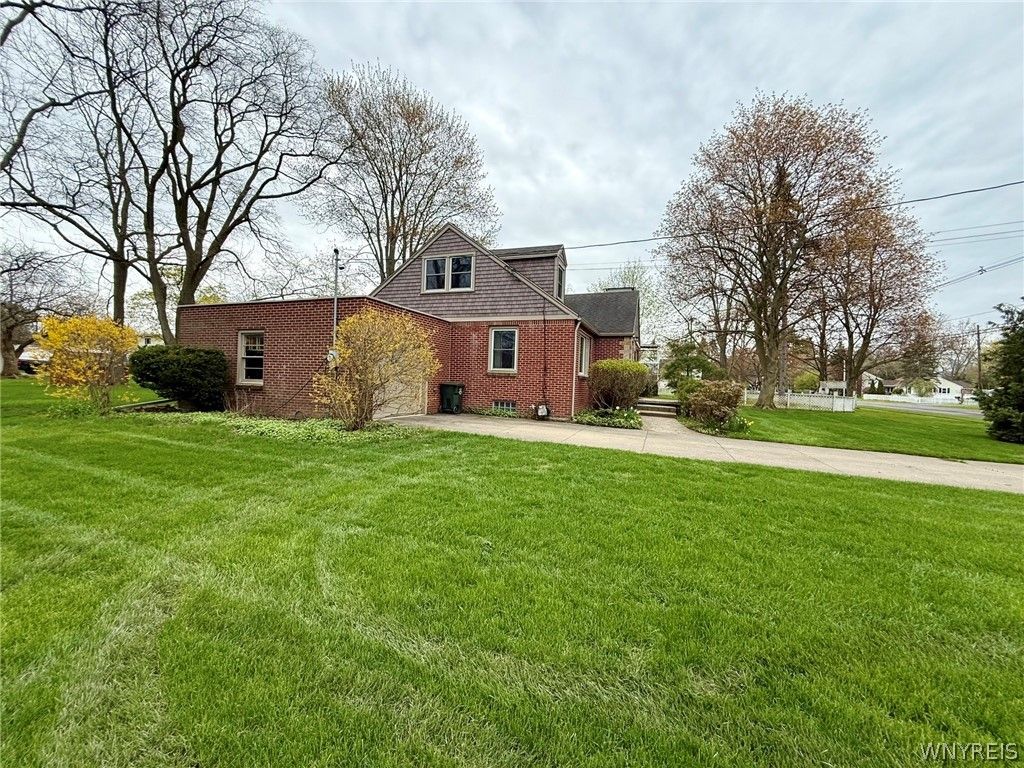 Photo of 510 3rd Street, Porter, NY 14174 (MLS # B1677294)