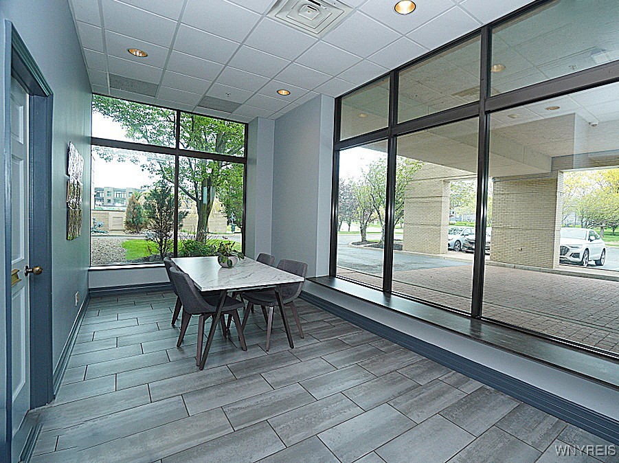407 Admirals Walk Circle, Buffalo, New York image 3