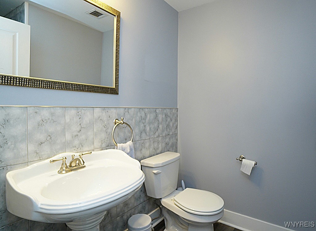 407 Admirals Walk Circle, Buffalo, New York image 25
