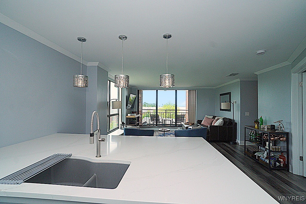 407 Admirals Walk Circle, Buffalo, New York image 12