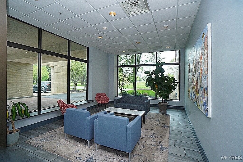 407 Admirals Walk Circle, Buffalo, New York image 7
