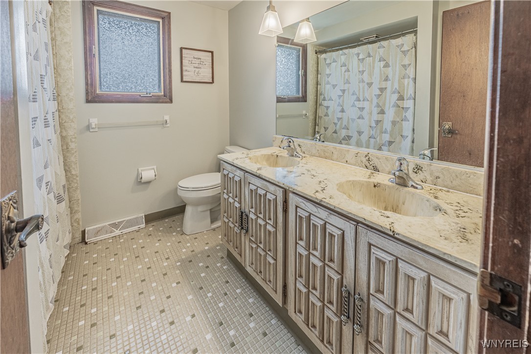 107 Valley Brook Lane, Amherst, New York image 28