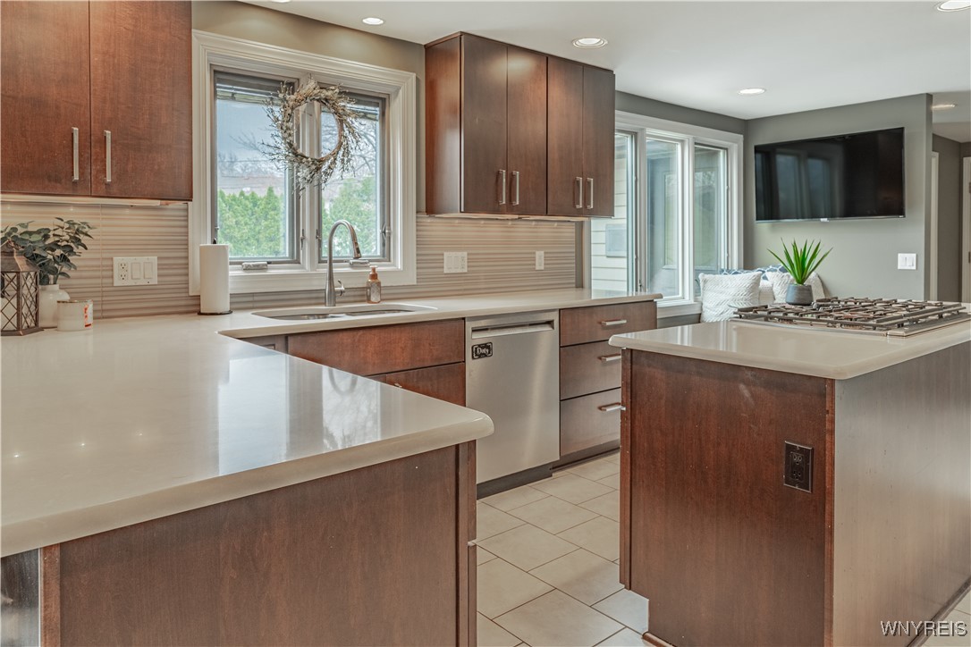 107 Valley Brook Lane, Amherst, New York image 14