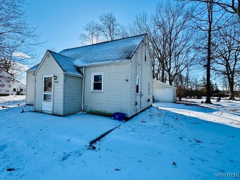 Photo of 8001 Porter Road, Niagara, NY 14304 (MLS # B1653938)