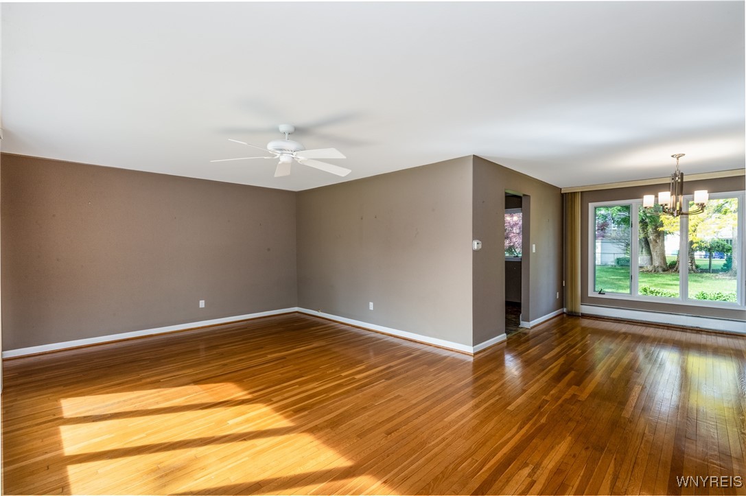 24 Glenbourne Court, Amherst, New York image 4
