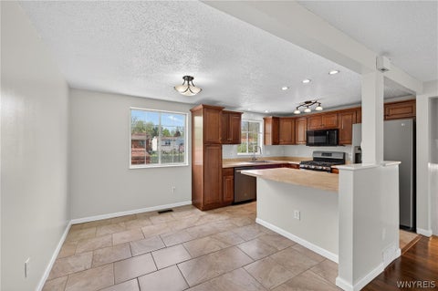 Tiny photo for 266 Peppertree Drive, Amherst, NY 14228 (MLS # B1724248)