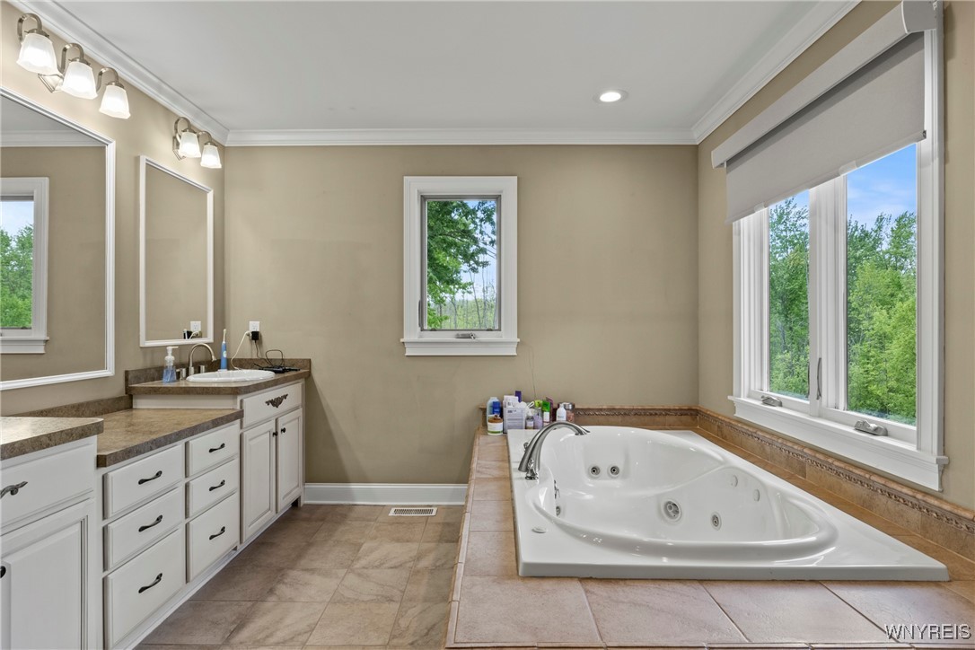 3750 Transit Road, Orchard Park, New York image 27