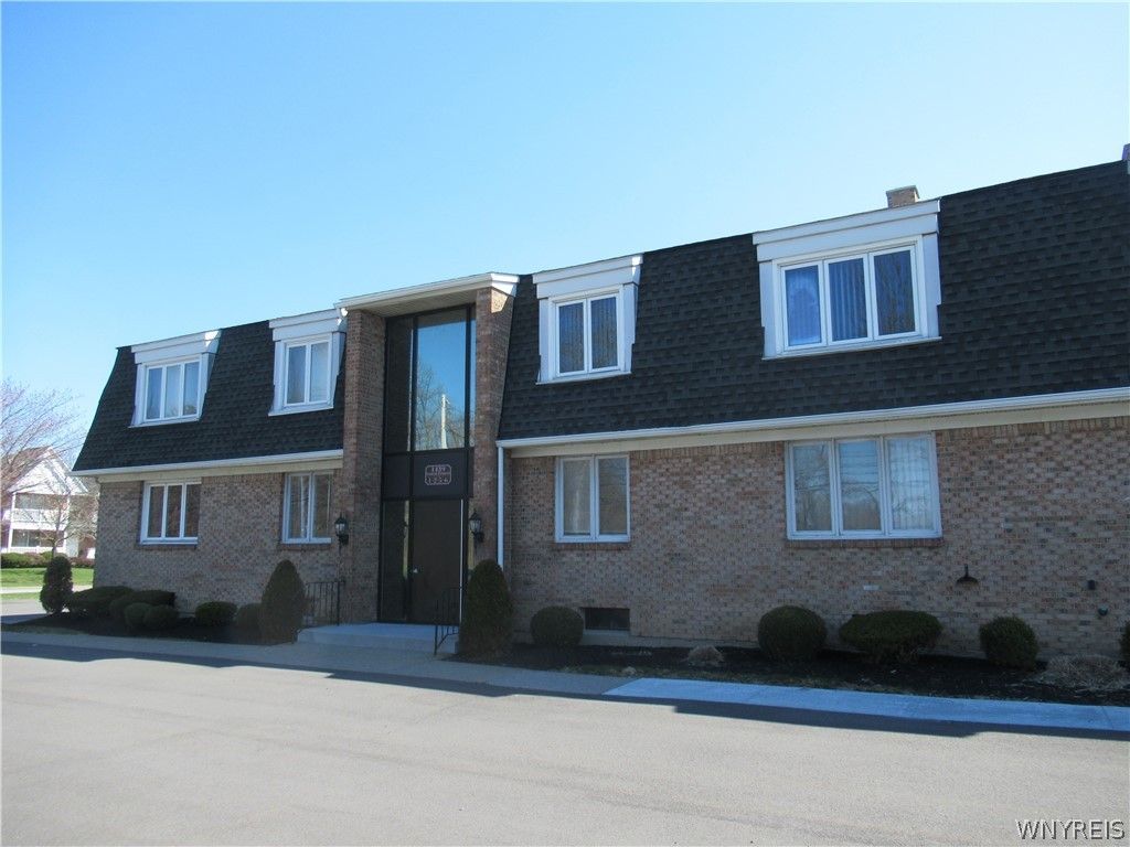 Photo of 1439 N Forest Road #1, Amherst, NY 14221 (MLS # B1669288)