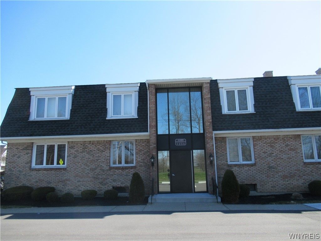 Photo of 1439 N Forest Road #1, Amherst, NY 14221 (MLS # B1669288)