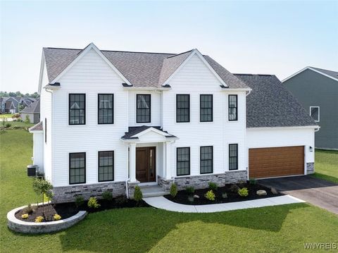 Photo of 18 Fieldstream Lane, Lancaster, NY 14086 (MLS # B1651350)