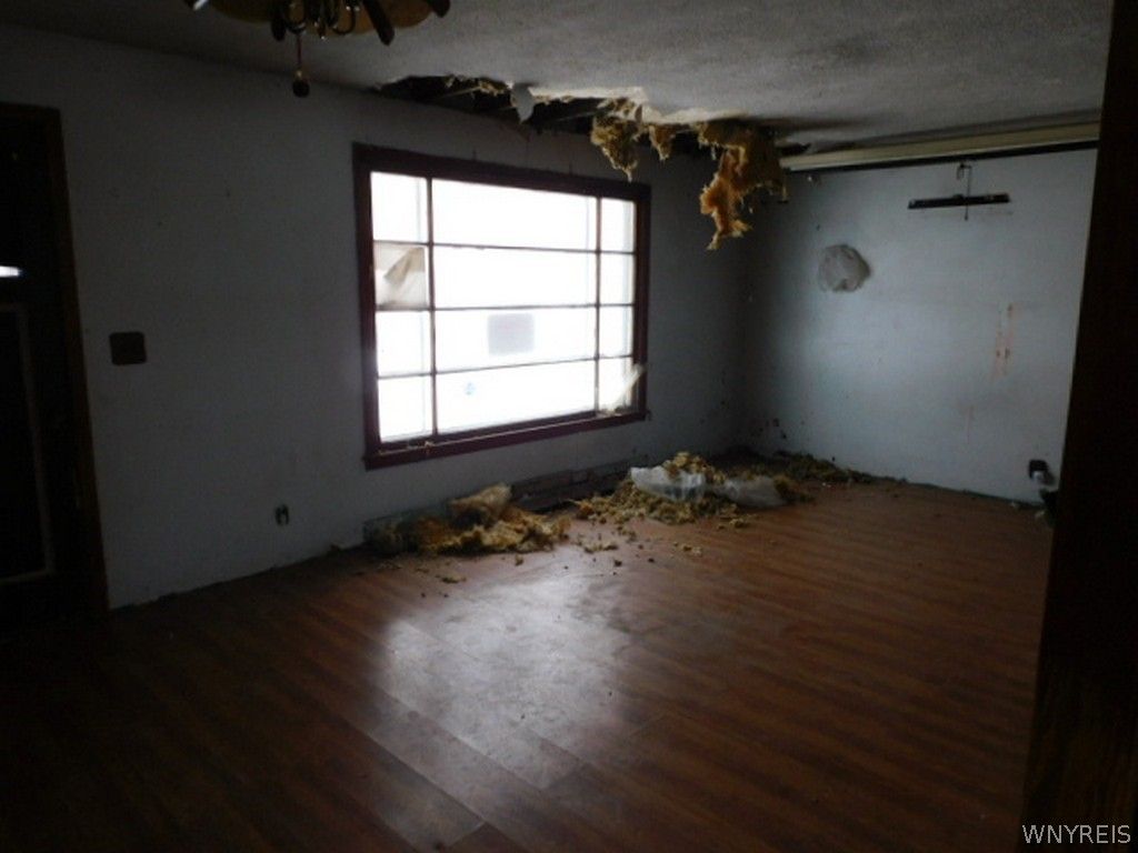 Photo of 1561 Tuscarora Road, Niagara, NY 14304 (MLS # B1667620)