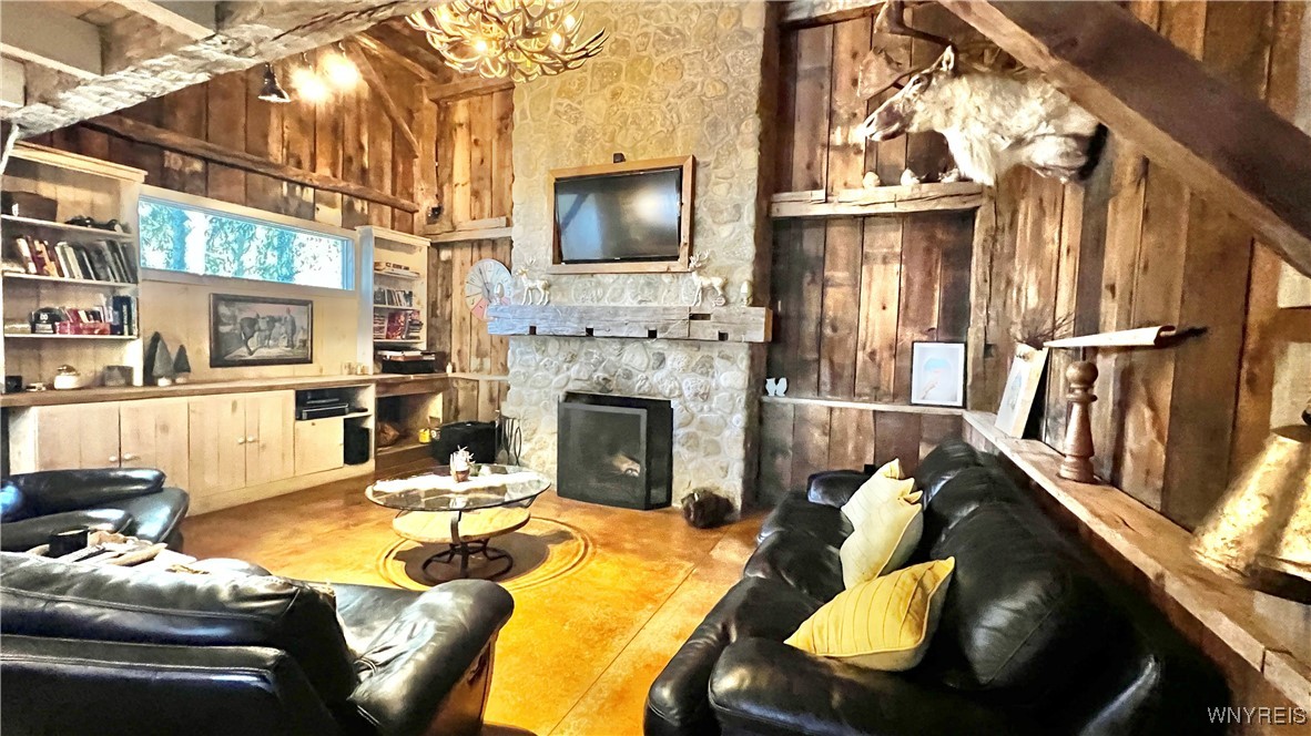 28 Martha Street, Ellicottville, New York image 5