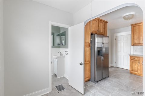 Tiny photo for 204 Nassau Avenue, Tonawanda, NY 14217 (MLS # B1659907)