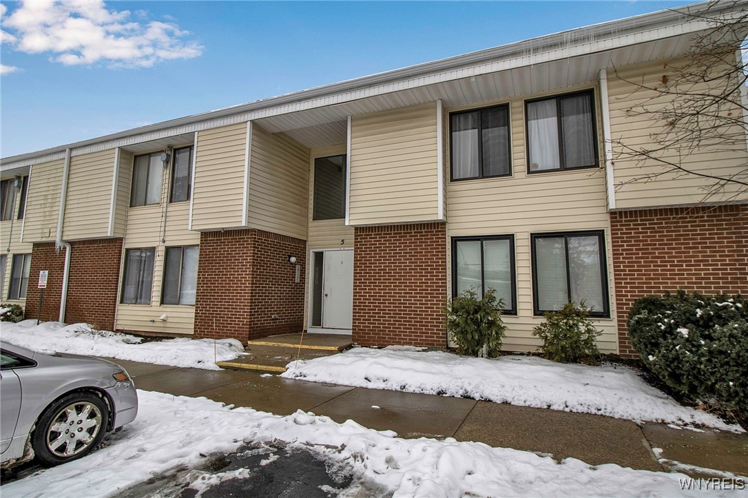 5 #B Southcreek Court #B, Amherst, New York image 1