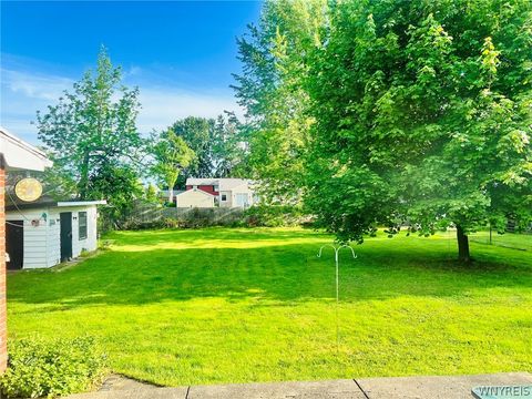 Tiny photo for 4177 Norway Place, Hamburg, NY 14075 (MLS # B1685173)