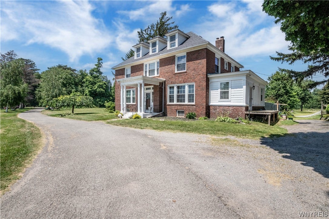 6419 Lake Road
