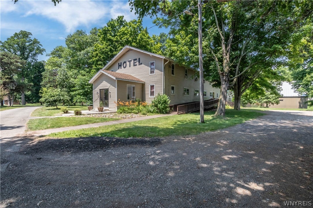 6419 Lake Road