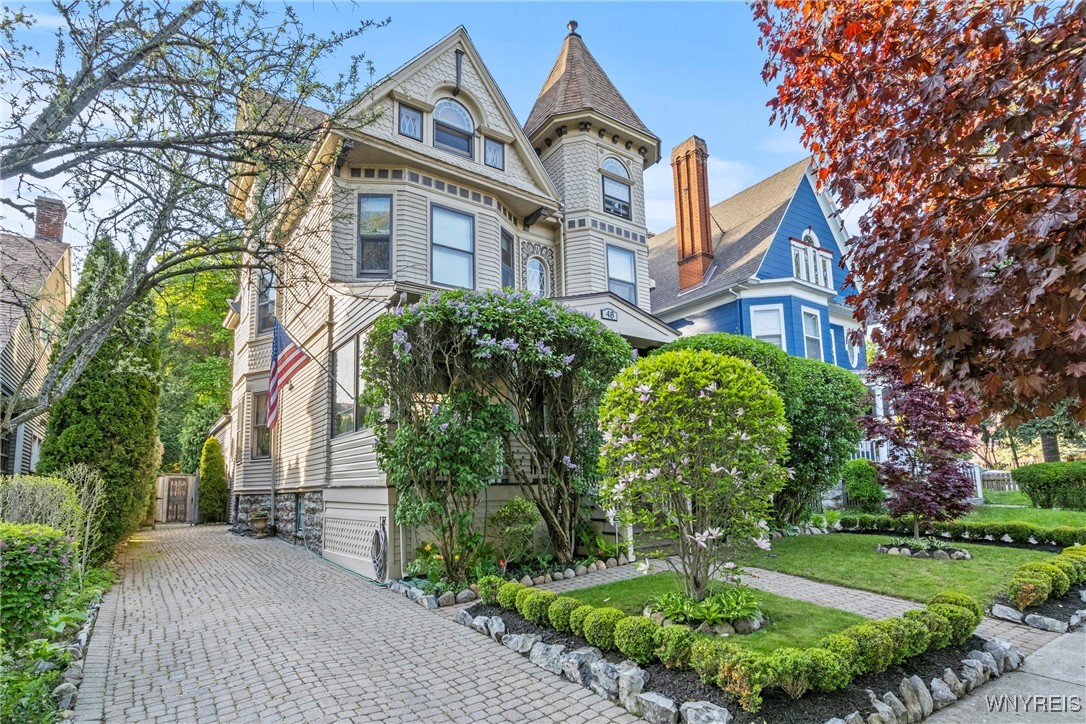 48 Crescent Avenue