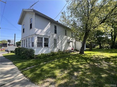 Photo of 110 S Transit Street, Lockport City, NY 14094 (MLS # B1668230)