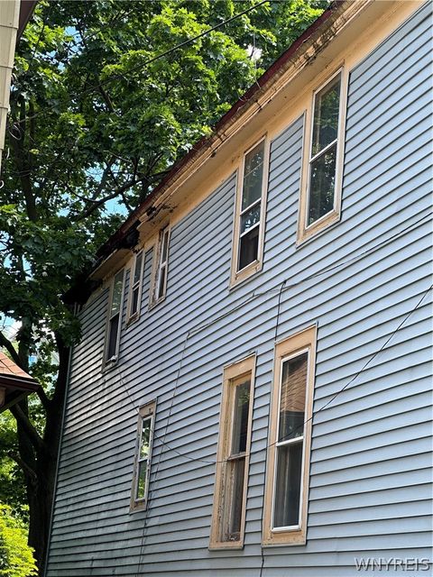 Multifamily For Sale - 27 Moselle Street<br/> Buffalo, NY 14211