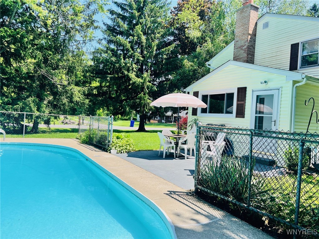 4876 Meadow Lane, Hamburg, New York image 32