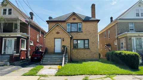 Photo of 1553 Whitney Avenue, Niagara Falls, NY 14301 (MLS # B1714938)
