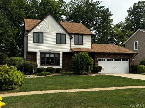 Homes For Sale - 3568 Heatherwood Drive<br/> Hamburg, NY 14075