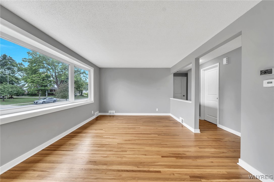257 Oakridge Avenue