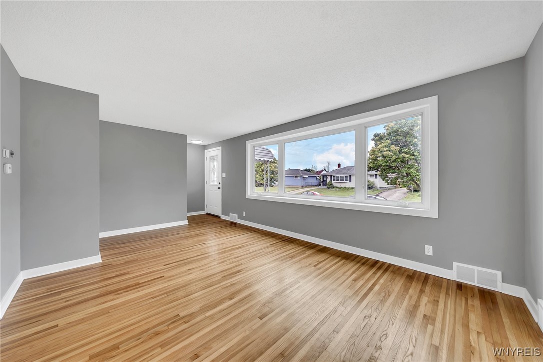 257 Oakridge Avenue
