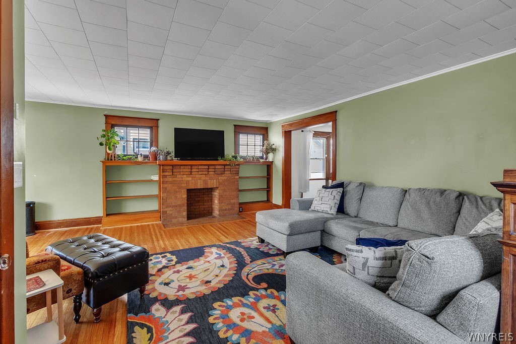 342 Parkwood Avenue